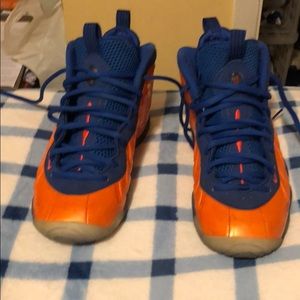 phone posit sneakers